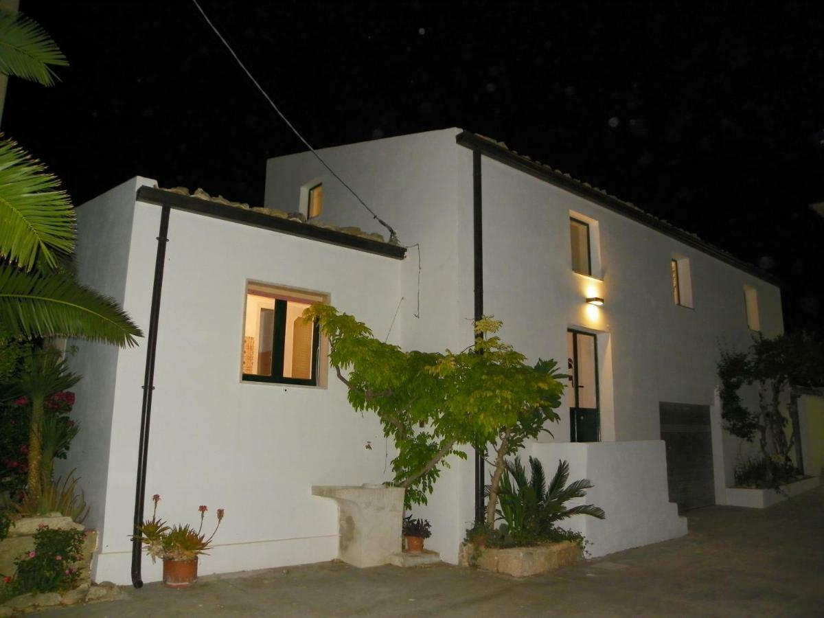 Hostal Dabbanna Chiaramonte Gulfi Exterior foto