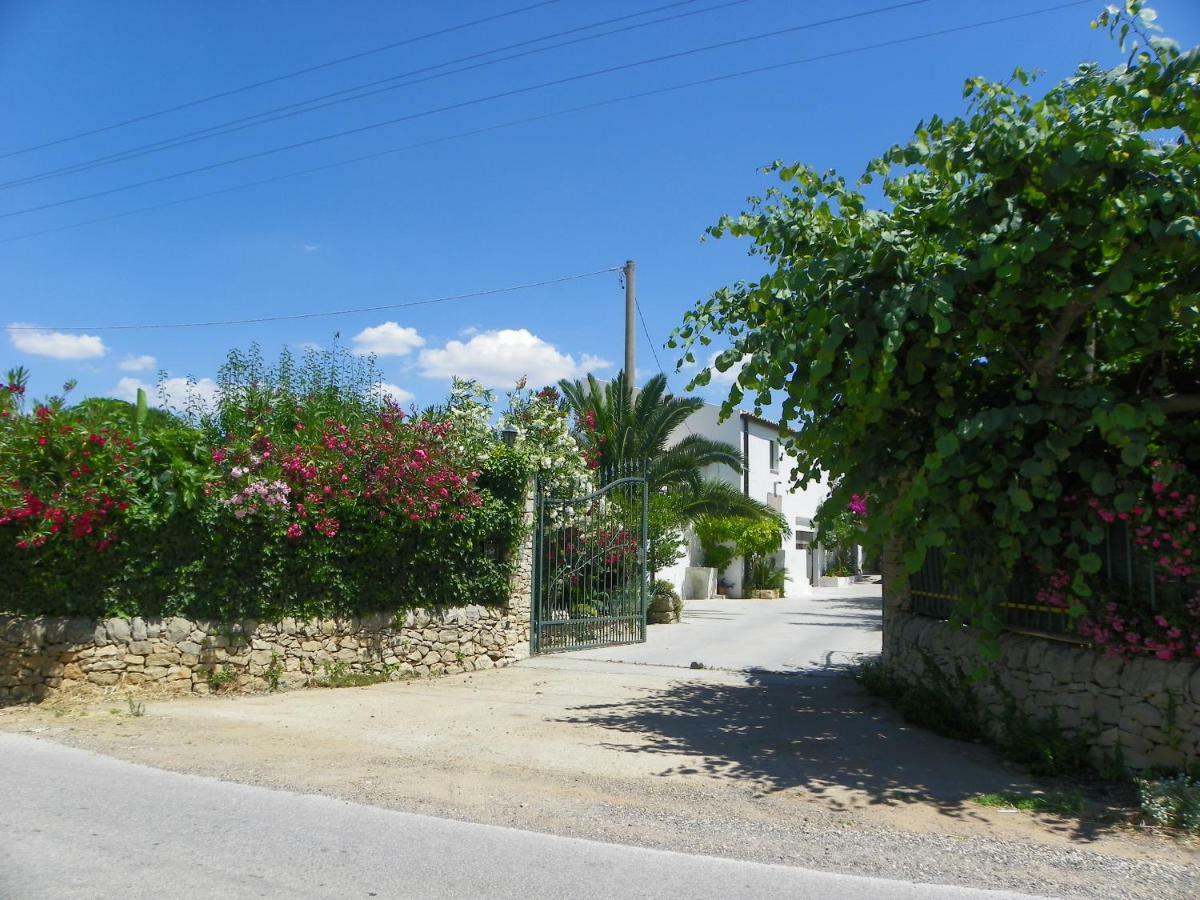 Hostal Dabbanna Chiaramonte Gulfi Exterior foto
